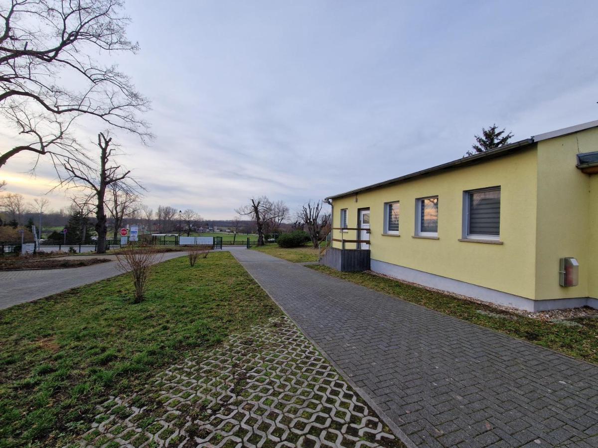 Gaestewohnung Heinrich Heine Schule Bad Dürrenberg Exterior foto